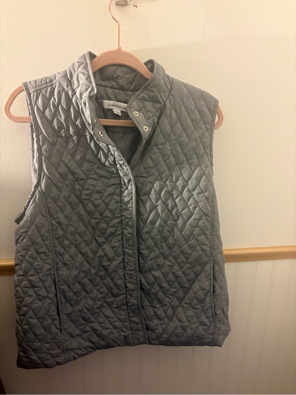 Croft & Barrow women’s quilted vest in size Large.